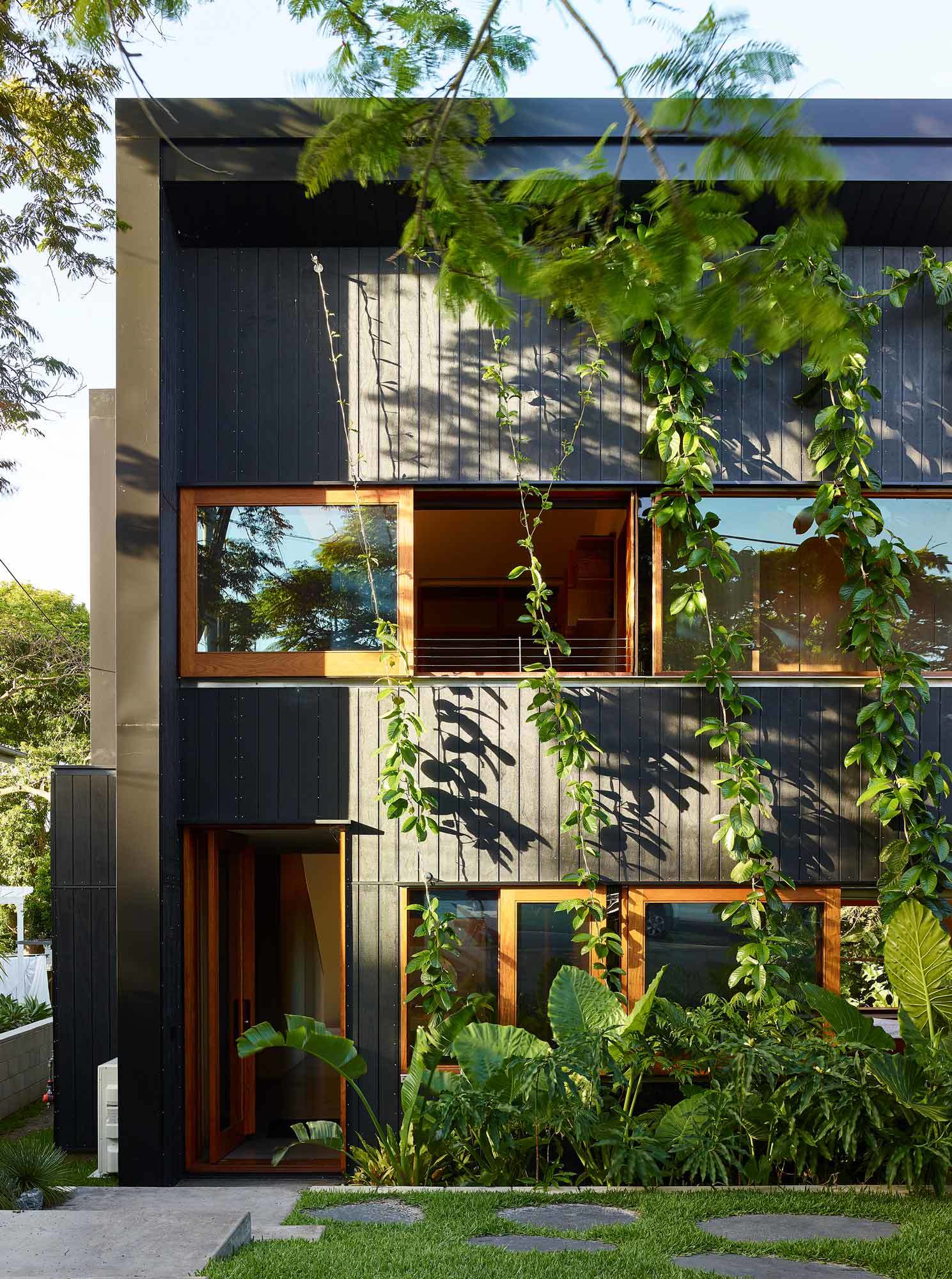 KIRK Bramston Residence - Residential Architects - Tarragindi Queensland - Residential Architectural Building - Residential Architecture